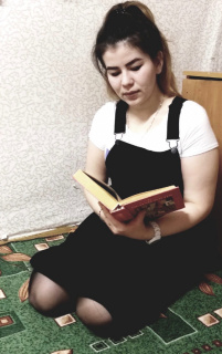 Розыбаева Айгул, студентка факультета истории и права.jpg